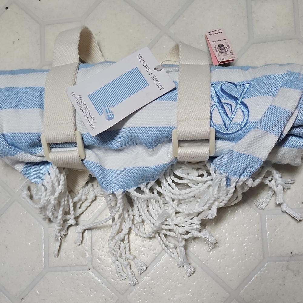 Victoria's Secret Light Blue & White Striped Fringe Beach Blanket Nwt